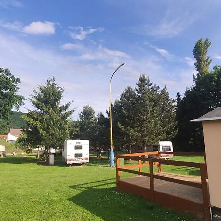 Готель Camp Oaza Chudcice Екстер'єр фото